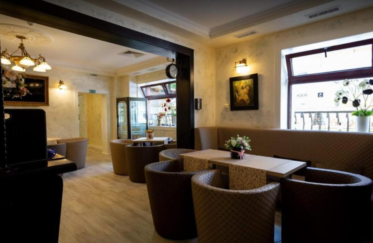 Pensiune Turistica Tosca Bacău Exteriör bild