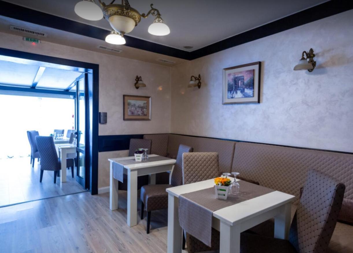 Pensiune Turistica Tosca Bacău Exteriör bild