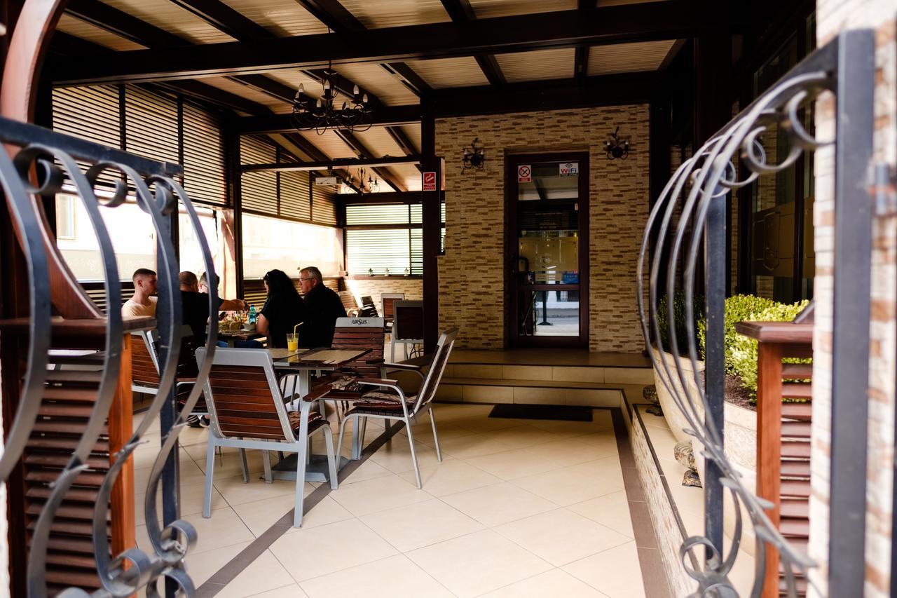 Pensiune Turistica Tosca Bacău Exteriör bild